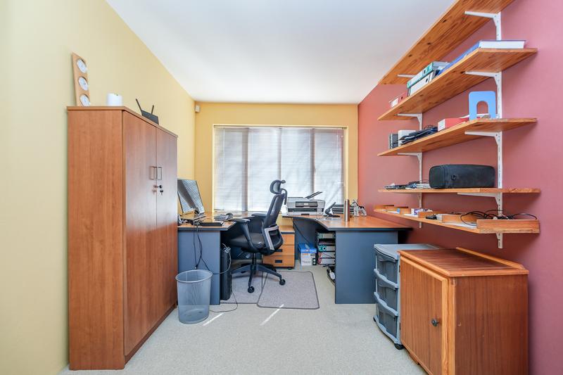 6 Bedroom Property for Sale in Ruimsig Gauteng