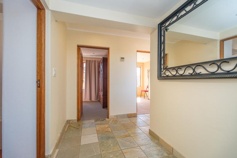 6 Bedroom Property for Sale in Ruimsig Gauteng