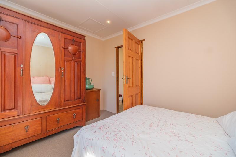 6 Bedroom Property for Sale in Ruimsig Gauteng