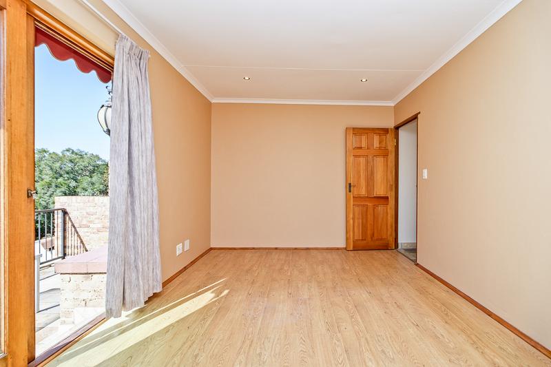6 Bedroom Property for Sale in Ruimsig Gauteng