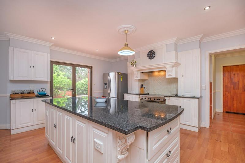 5 Bedroom Property for Sale in Ruimsig Gauteng