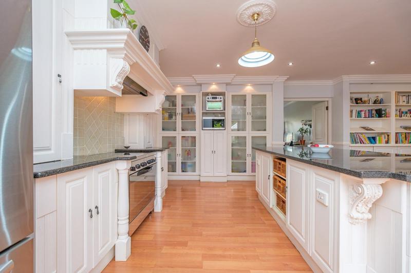 5 Bedroom Property for Sale in Ruimsig Gauteng