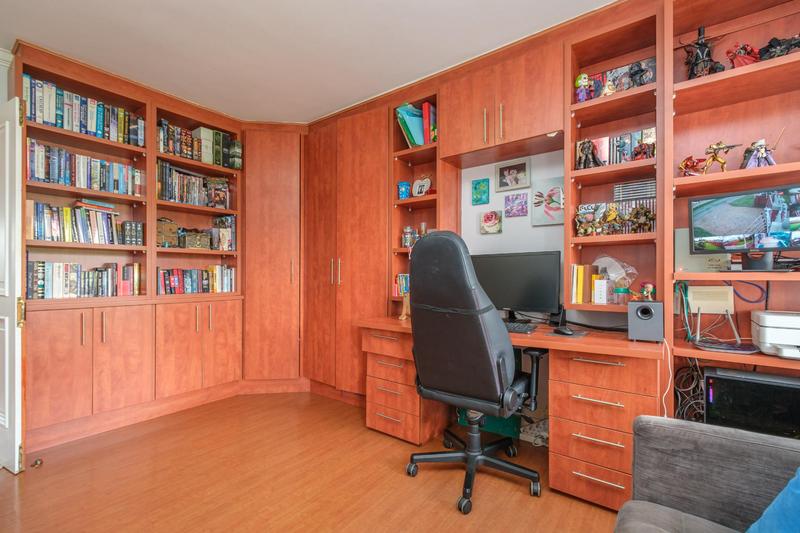 5 Bedroom Property for Sale in Ruimsig Gauteng