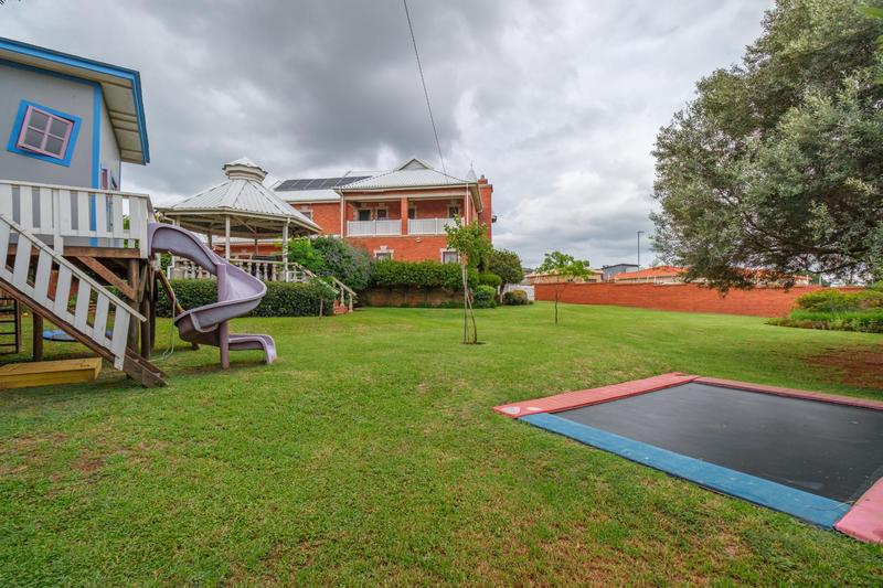 5 Bedroom Property for Sale in Ruimsig Gauteng