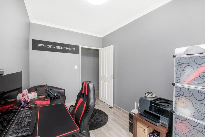 4 Bedroom Property for Sale in Krugersdorp North Gauteng