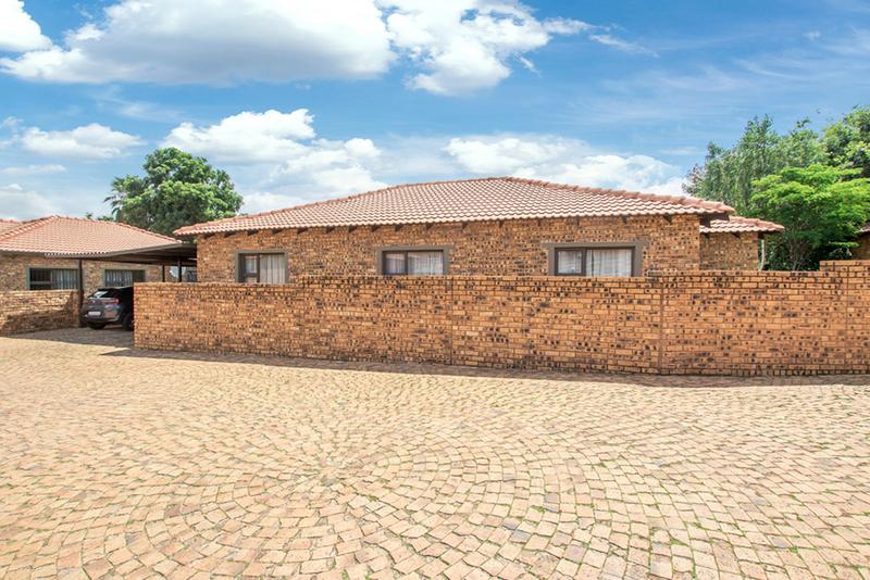 4 Bedroom Property for Sale in Krugersdorp North Gauteng