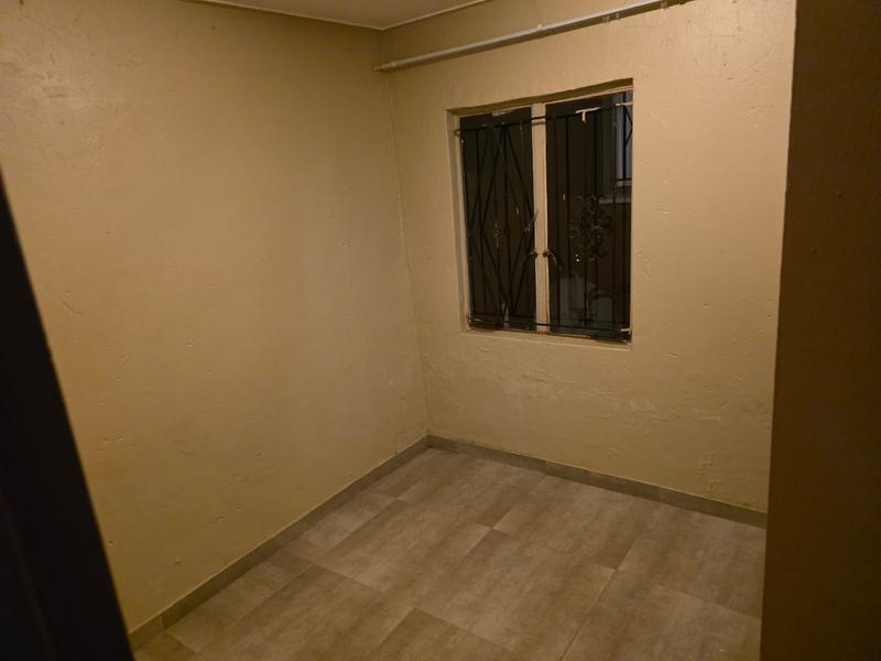 To Let 3 Bedroom Property for Rent in Protea Glen Gauteng