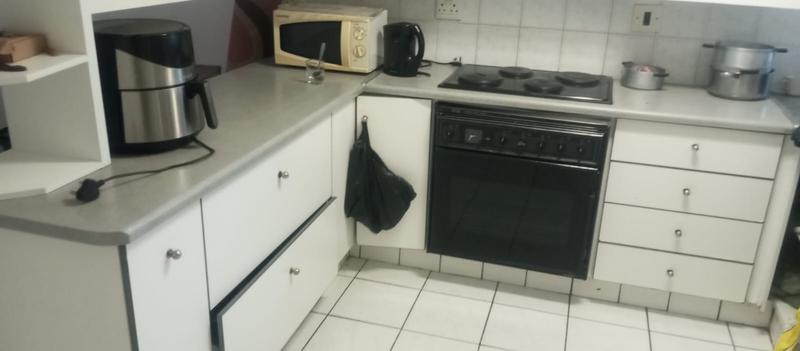 To Let 2 Bedroom Property for Rent in Sunnyside Gauteng