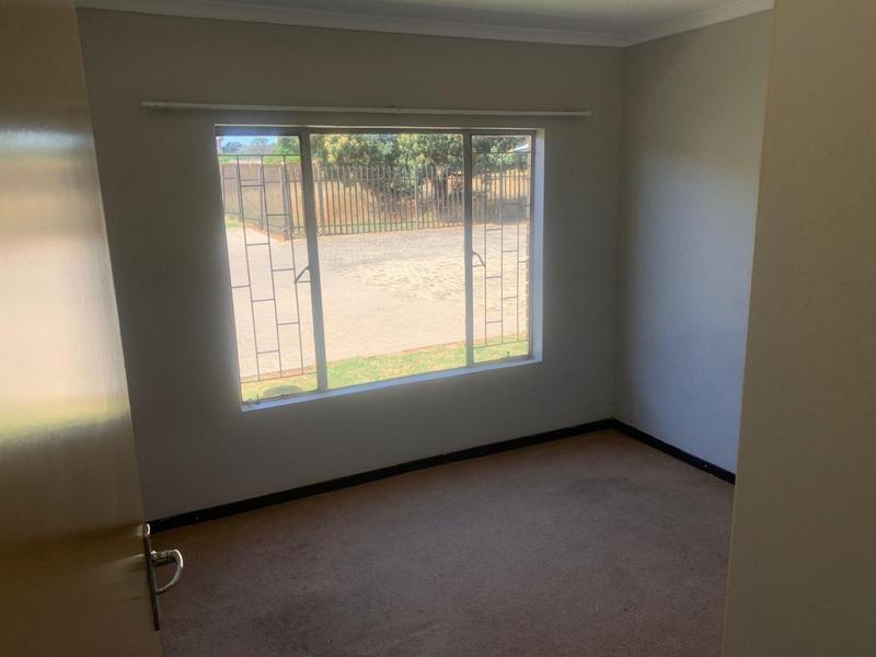 To Let 2 Bedroom Property for Rent in Green Hills Gauteng