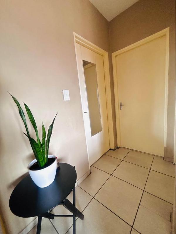 2 Bedroom Property for Sale in Fleurhof Gauteng