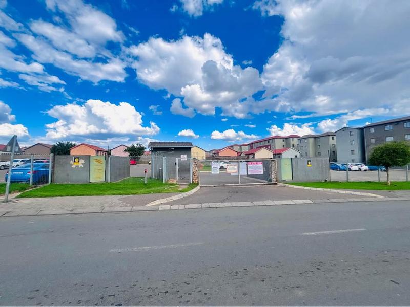 2 Bedroom Property for Sale in Fleurhof Gauteng
