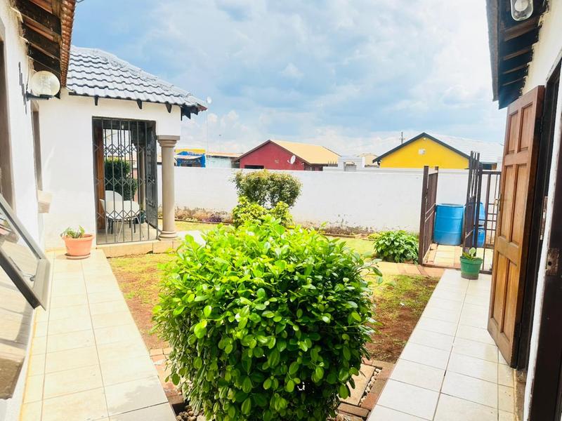 3 Bedroom Property for Sale in Vosloorus Gauteng