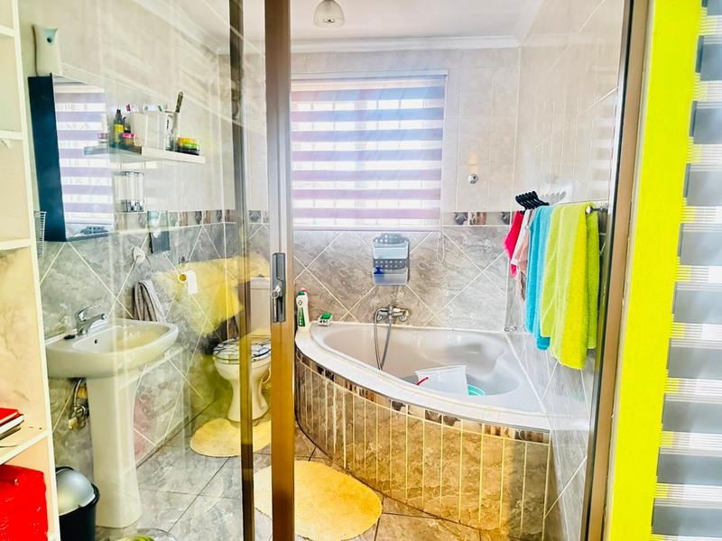 3 Bedroom Property for Sale in Vosloorus Gauteng