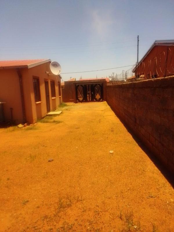 3 Bedroom Property for Sale in Protea Glen Gauteng