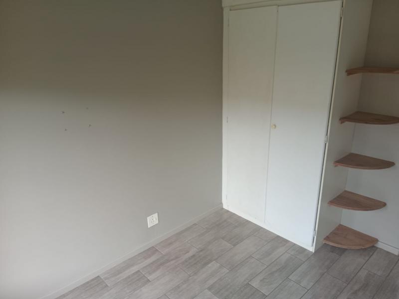 2 Bedroom Property for Sale in Rooihuiskraal North Gauteng