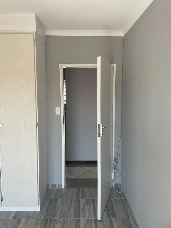 To Let 2 Bedroom Property for Rent in Olympus AH Gauteng