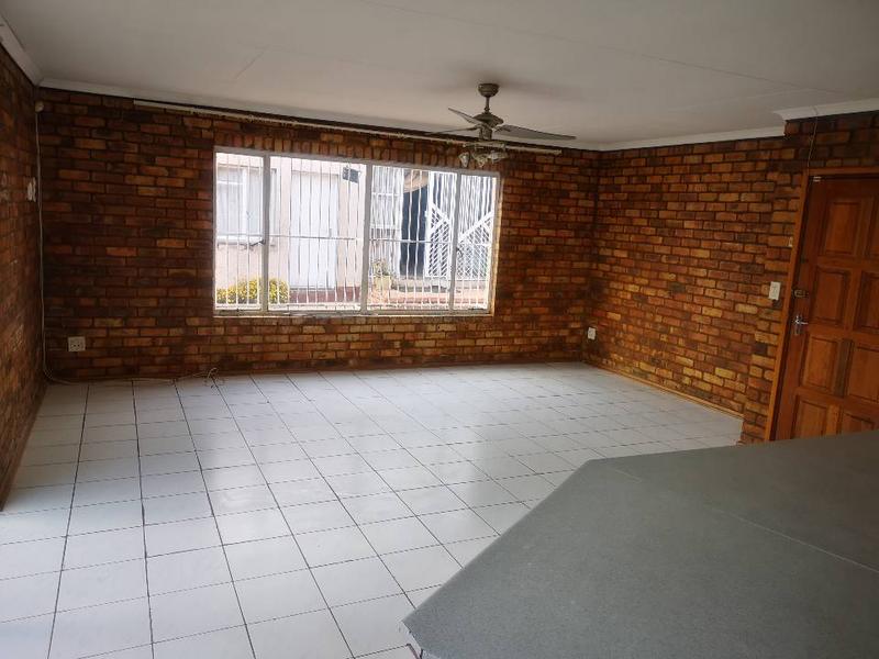 To Let 2 Bedroom Property for Rent in Birch Acres Gauteng
