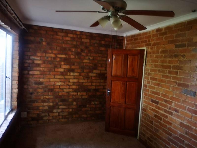 To Let 2 Bedroom Property for Rent in Birch Acres Gauteng