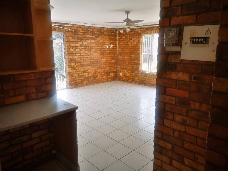 To Let 2 Bedroom Property for Rent in Birch Acres Gauteng