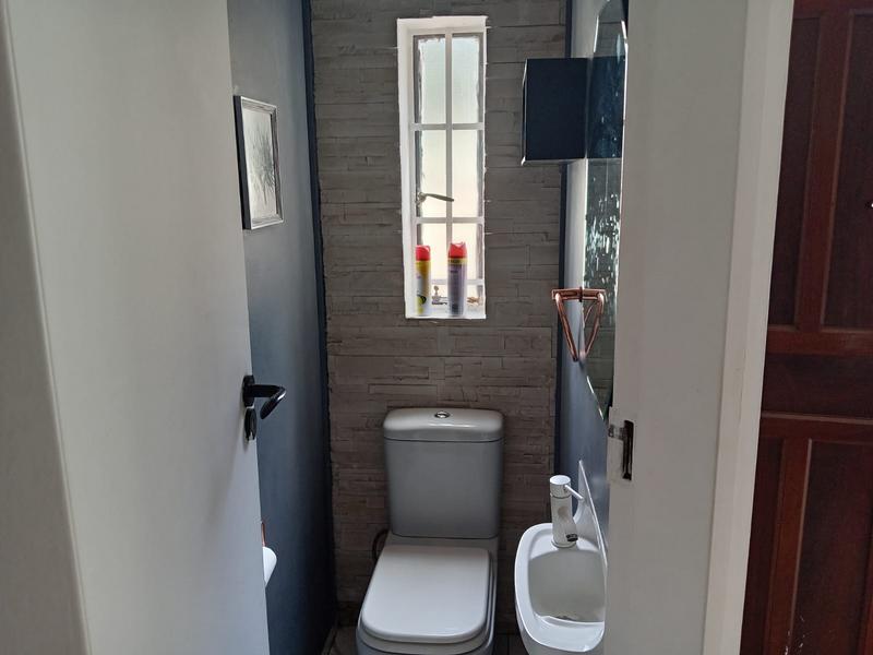 3 Bedroom Property for Sale in Corlett Gardens Gauteng