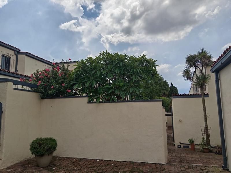 3 Bedroom Property for Sale in Corlett Gardens Gauteng