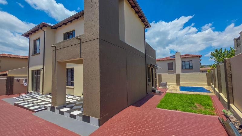 3 Bedroom Property for Sale in Radiokop Gauteng