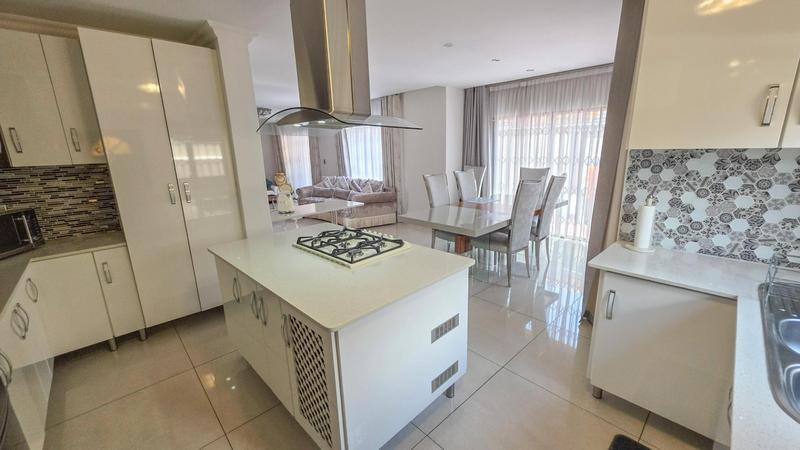 3 Bedroom Property for Sale in Radiokop Gauteng