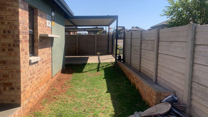 To Let 4 Bedroom Property for Rent in Mindalore Gauteng
