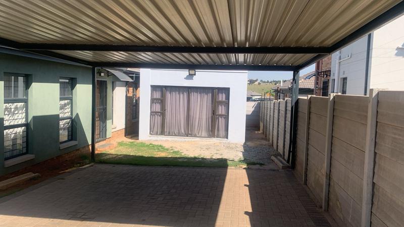 To Let 4 Bedroom Property for Rent in Mindalore Gauteng