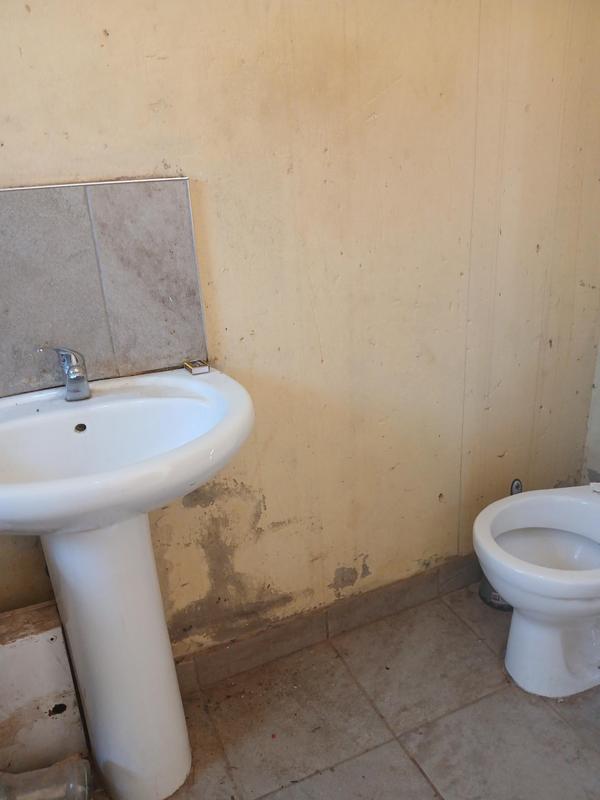 To Let 1 Bedroom Property for Rent in Lenasia Gauteng