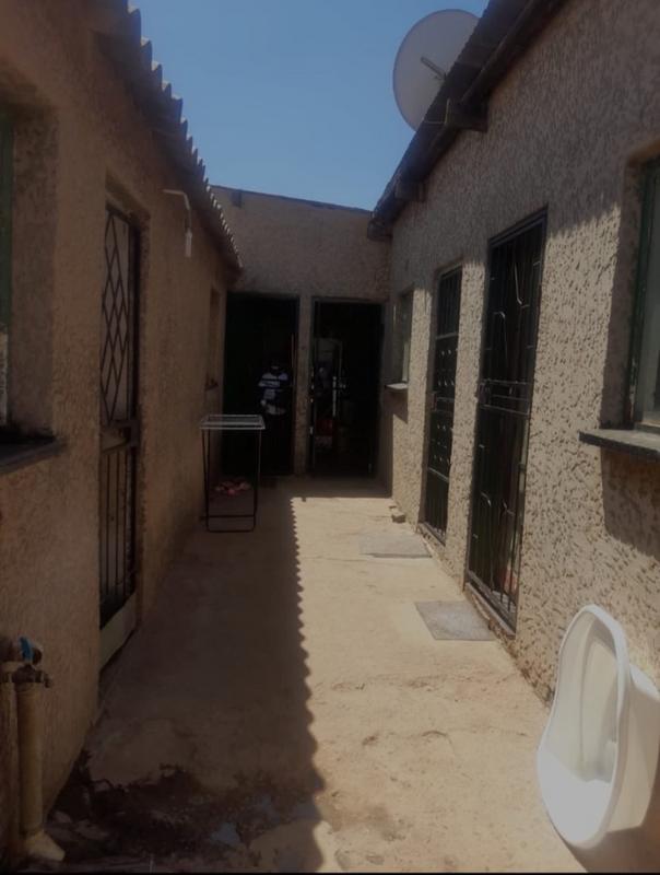 8 Bedroom Property for Sale in Tembisa Central Gauteng