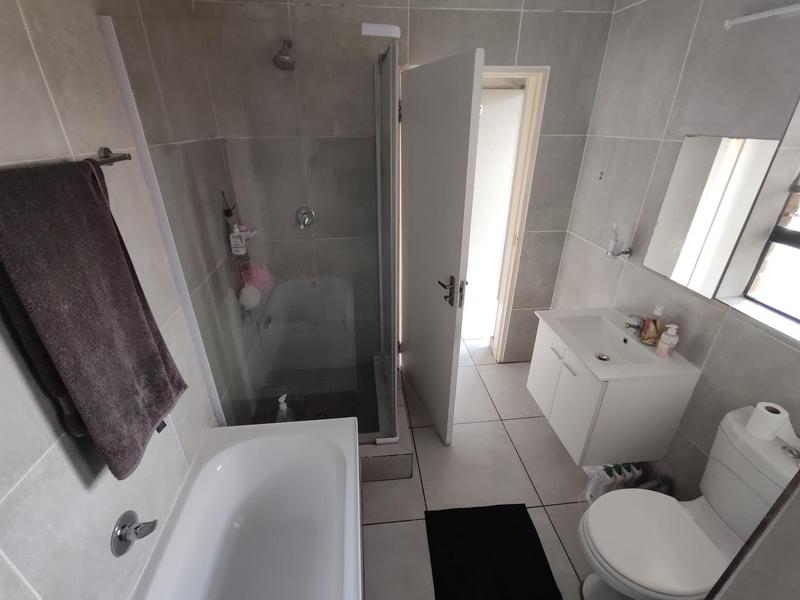 2 Bedroom Property for Sale in Benoni Central Gauteng