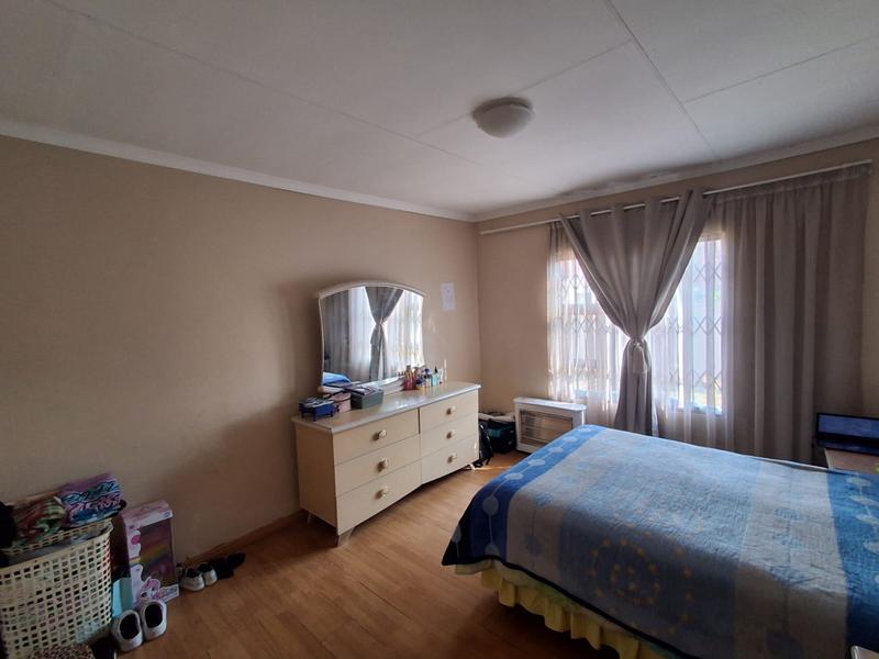 4 Bedroom Property for Sale in Dawn Park Gauteng