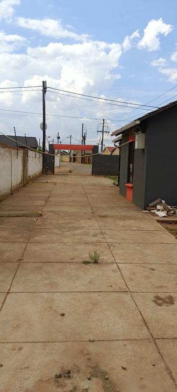 3 Bedroom Property for Sale in Protea Glen Gauteng