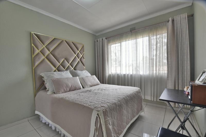 3 Bedroom Property for Sale in Mayberry Park Gauteng