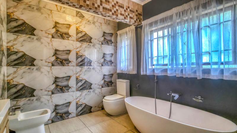 6 Bedroom Property for Sale in Bedfordview Gauteng
