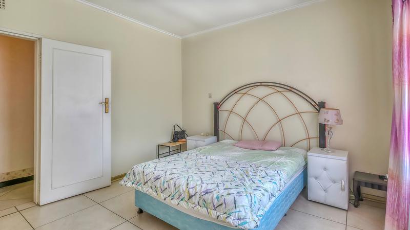 6 Bedroom Property for Sale in Bedfordview Gauteng