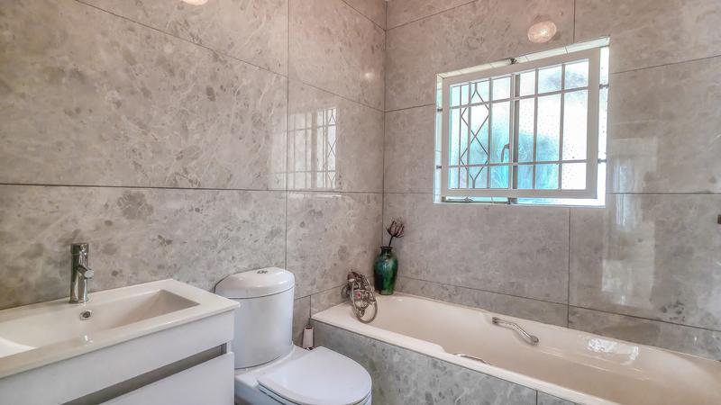 6 Bedroom Property for Sale in Bedfordview Gauteng