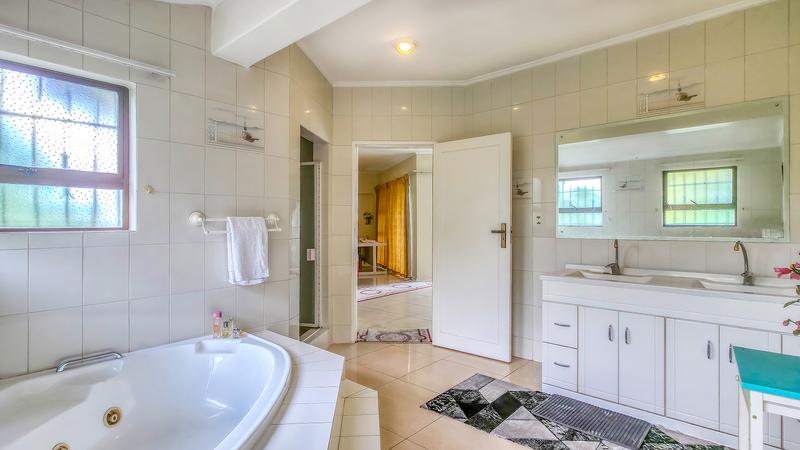 6 Bedroom Property for Sale in Bedfordview Gauteng