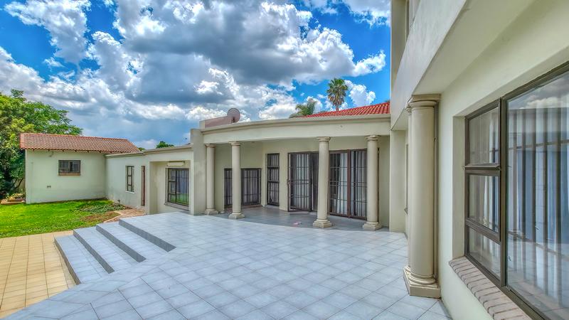 6 Bedroom Property for Sale in Bedfordview Gauteng