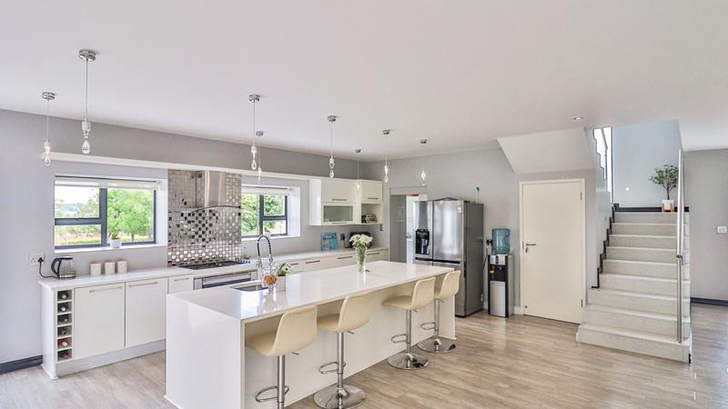 4 Bedroom Property for Sale in Midstream Ridge Gauteng