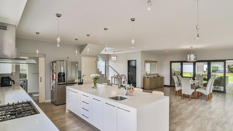 4 Bedroom Property for Sale in Midstream Ridge Gauteng