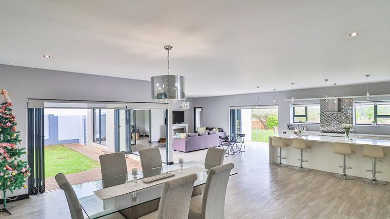 4 Bedroom Property for Sale in Midstream Ridge Gauteng