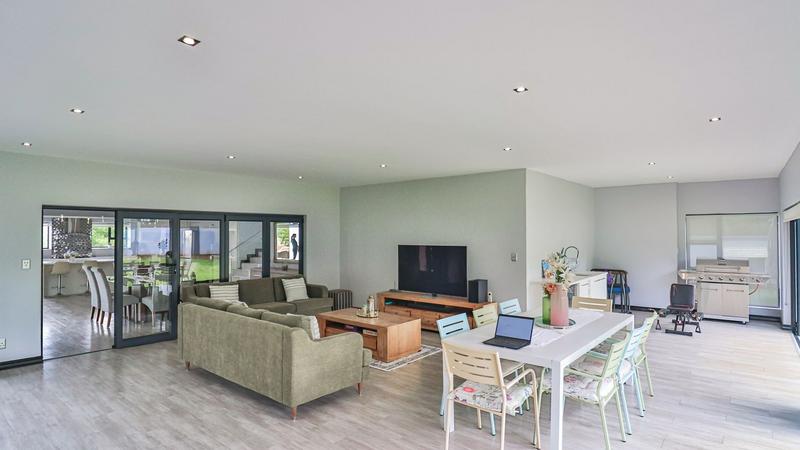 4 Bedroom Property for Sale in Midstream Ridge Gauteng