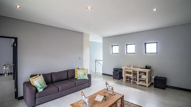 4 Bedroom Property for Sale in Midstream Ridge Gauteng