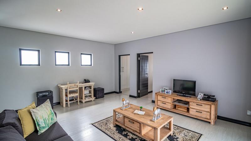 4 Bedroom Property for Sale in Midstream Ridge Gauteng