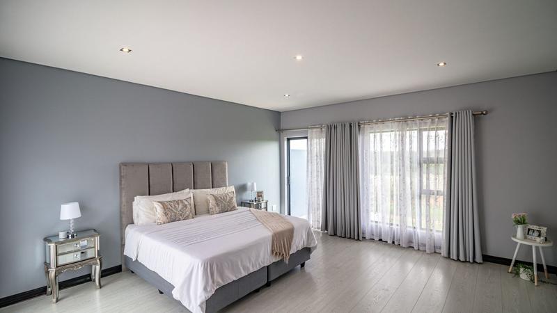 4 Bedroom Property for Sale in Midstream Ridge Gauteng