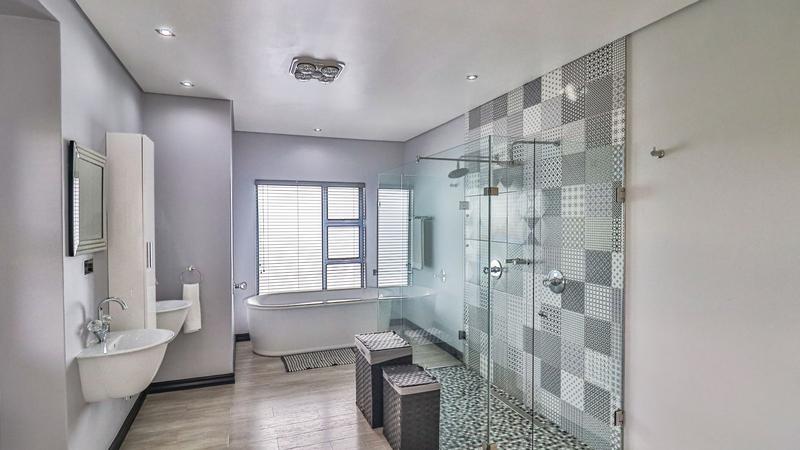 4 Bedroom Property for Sale in Midstream Ridge Gauteng