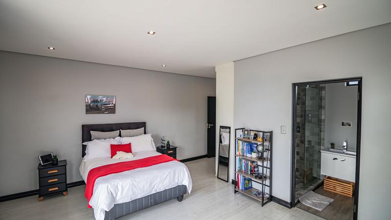 4 Bedroom Property for Sale in Midstream Ridge Gauteng