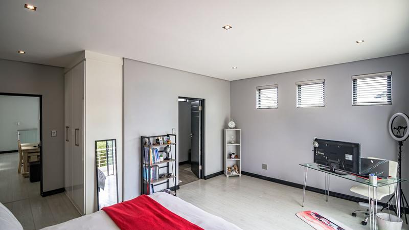 4 Bedroom Property for Sale in Midstream Ridge Gauteng